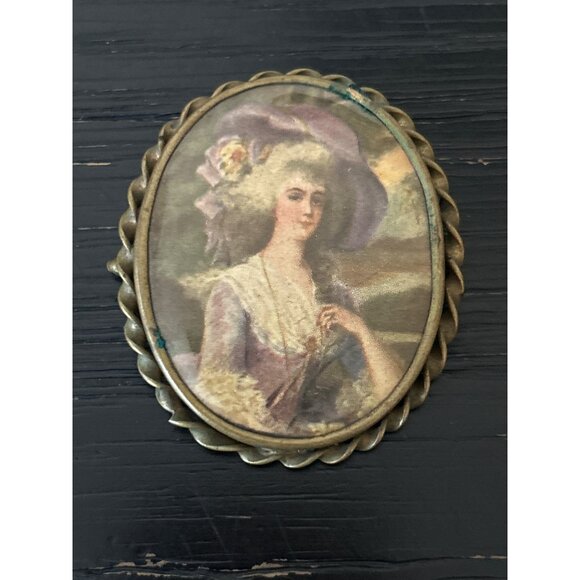 Antique Brooch Portrait of a Pompadour Lady Wearing a Hat Oval Frame Patina - Picture 2 of 10